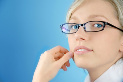 homepage woman480 square Enquete software QuestionPro