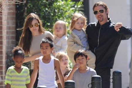 Brad-Pitt-Angelina-Jolie-y-sus_54354643795_54028874188_960_639