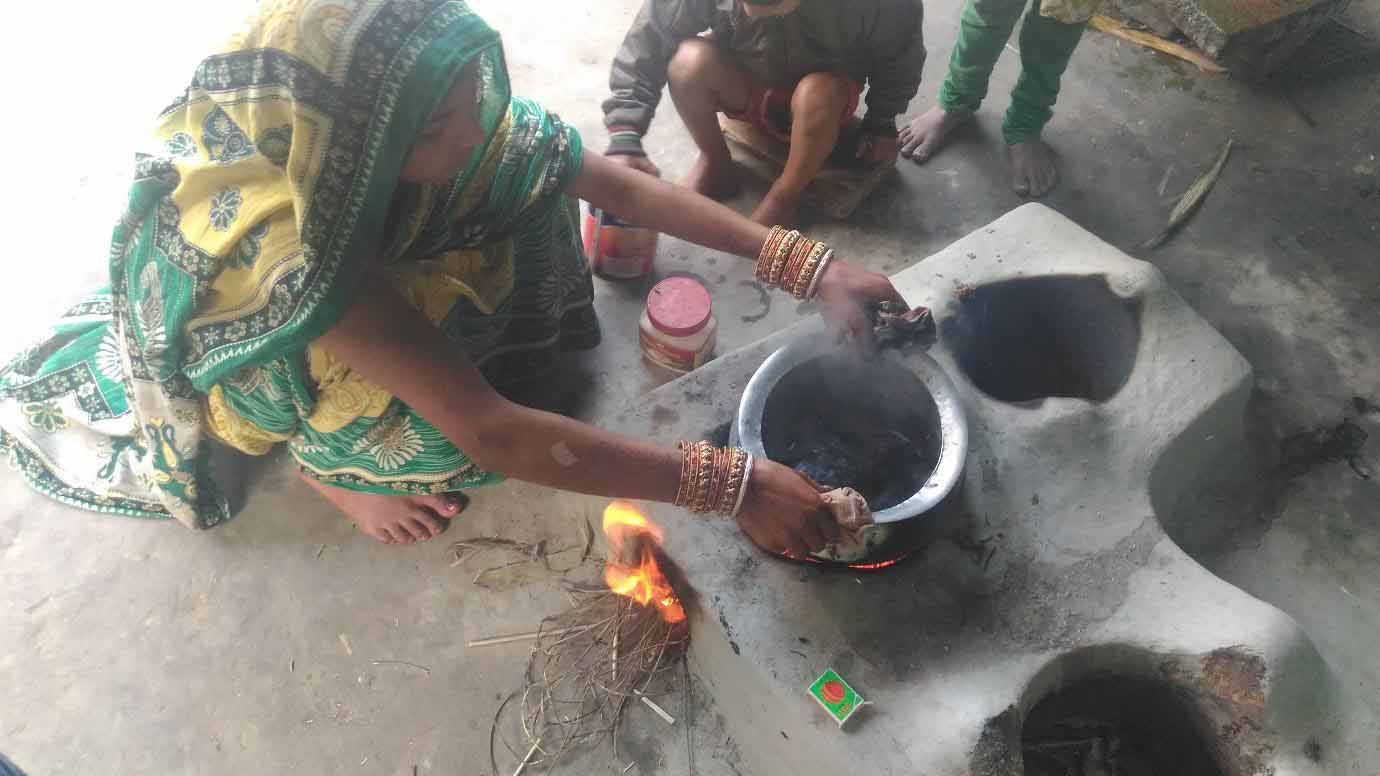 Illustration 2: Tea? Start the "chulha," a traditional cooking stove, 20 minutes beforehand.