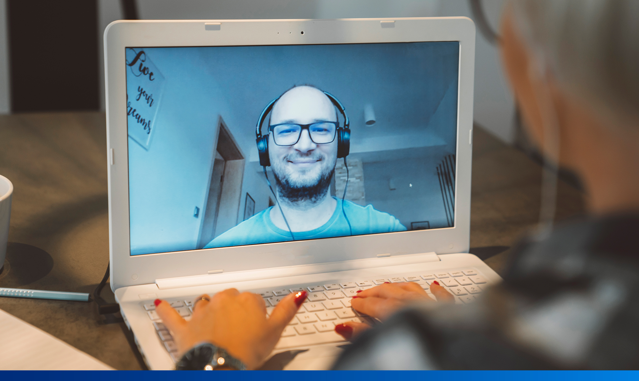 Videoentrevistas unidireccionales: Qué son y consejos para realizarlas