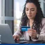 Satisfacción del cliente en el banco: Qué es, cómo medirla y estrategias de éxito