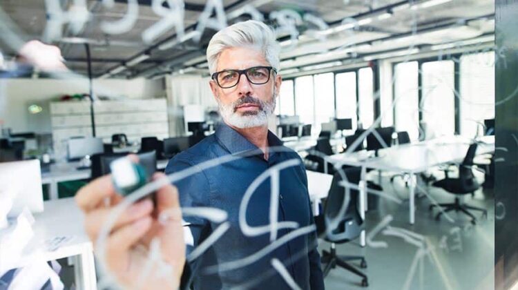 planejador na pesquisa de mercado